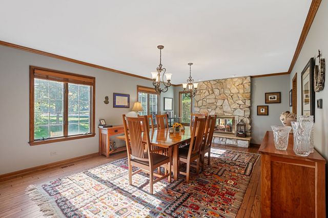 2 Gregory Lane, South Barrington, IL 60010