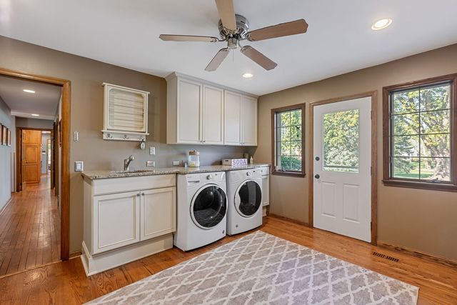 2 Gregory Lane, South Barrington, IL 60010