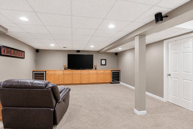 2 Gregory Lane, South Barrington, IL 60010