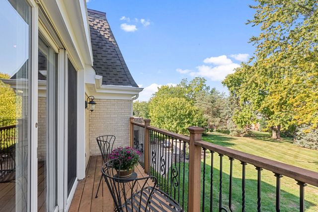 2 Gregory Lane, South Barrington, IL 60010