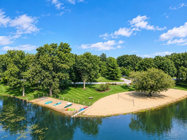 2 Gregory Lane, South Barrington, IL 60010