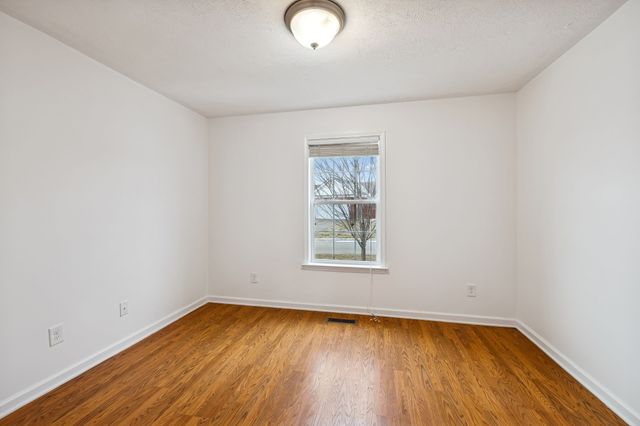 1909 Susan Rd, Columbia, TN 38401