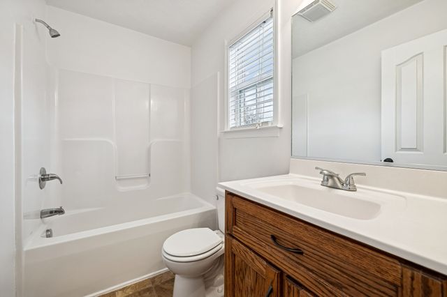 1909 Susan Rd, Columbia, TN 38401