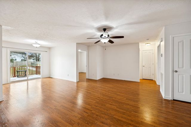 1909 Susan Rd, Columbia, TN 38401