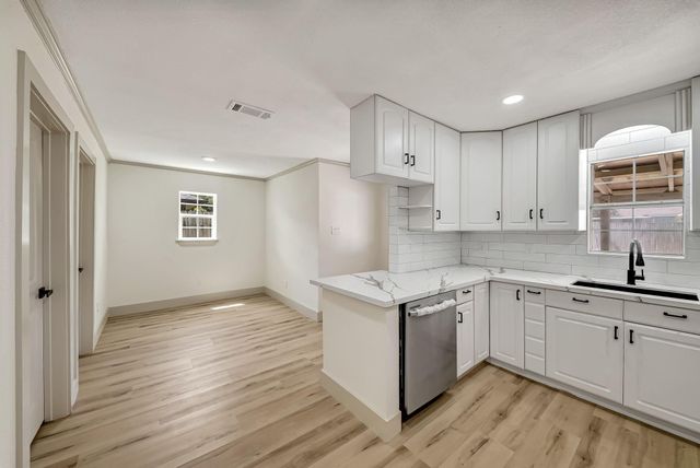 6638 Thornwall Street, Houston, TX 77092