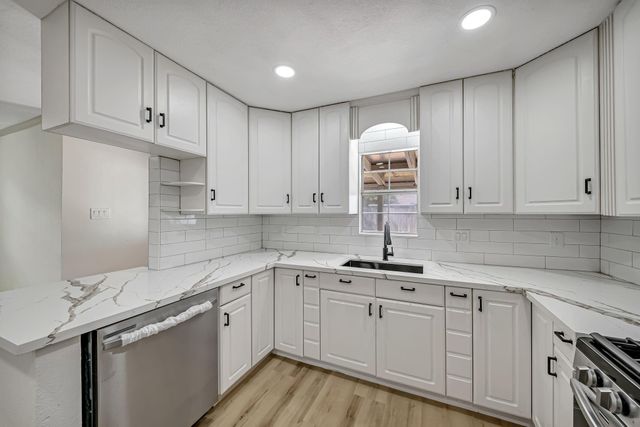 6638 Thornwall Street, Houston, TX 77092