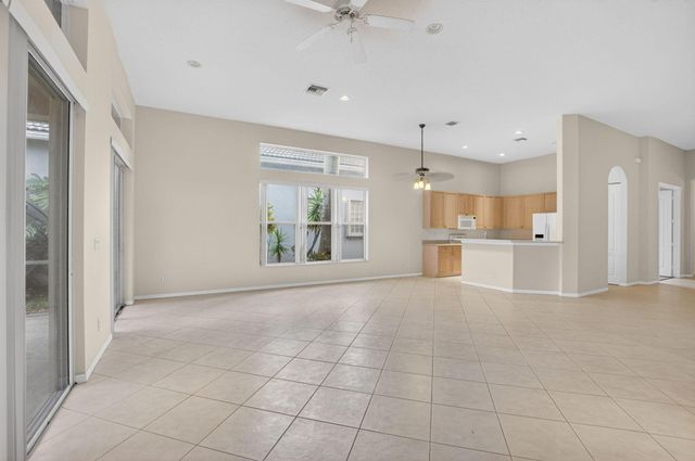 10060 Armani Drive, Boynton Beach, FL 33437