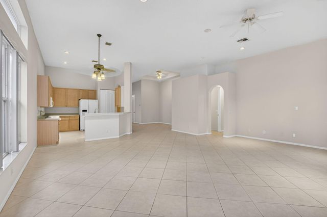10060 Armani Drive, Boynton Beach, FL 33437