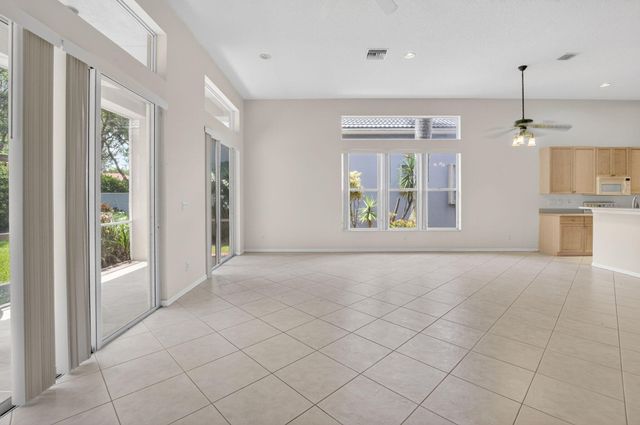 10060 Armani Drive, Boynton Beach, FL 33437