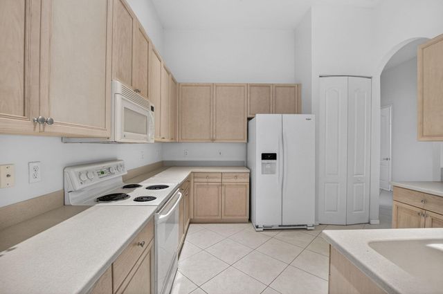 10060 Armani Drive, Boynton Beach, FL 33437