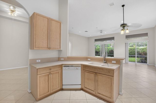 10060 Armani Drive, Boynton Beach, FL 33437