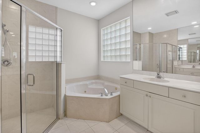 10060 Armani Drive, Boynton Beach, FL 33437