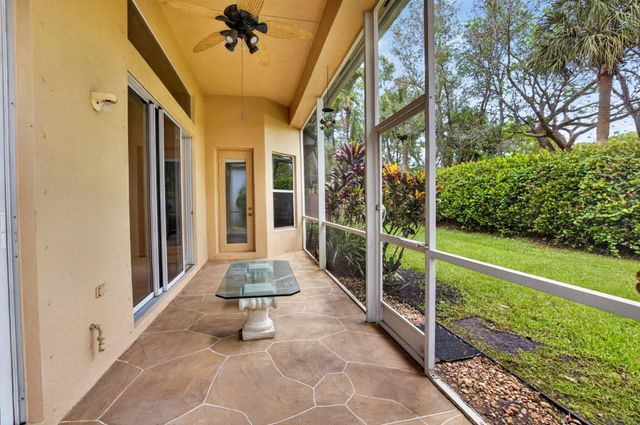 10060 Armani Drive, Boynton Beach, FL 33437