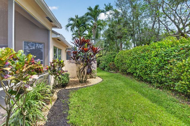 10060 Armani Drive, Boynton Beach, FL 33437