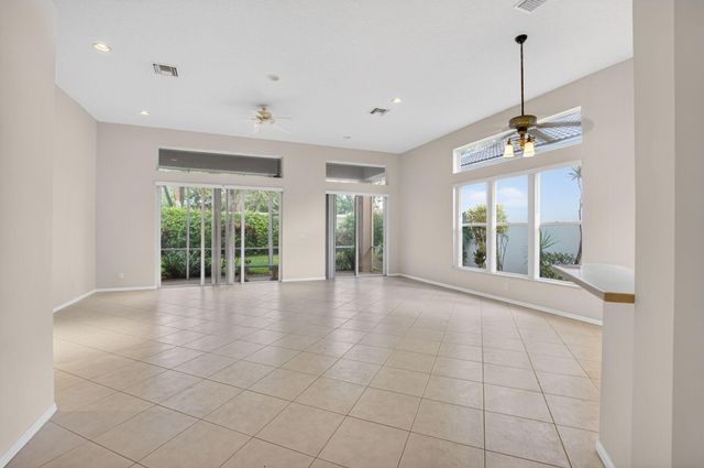 10060 Armani Drive, Boynton Beach, FL 33437