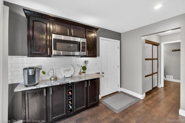 10129 Walnut Shores Drive, Tyrone Township, MI 48430