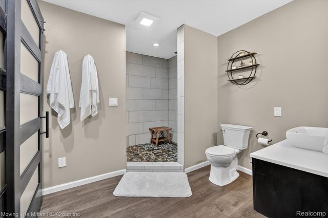 10129 Walnut Shores Drive, Tyrone Township, MI 48430