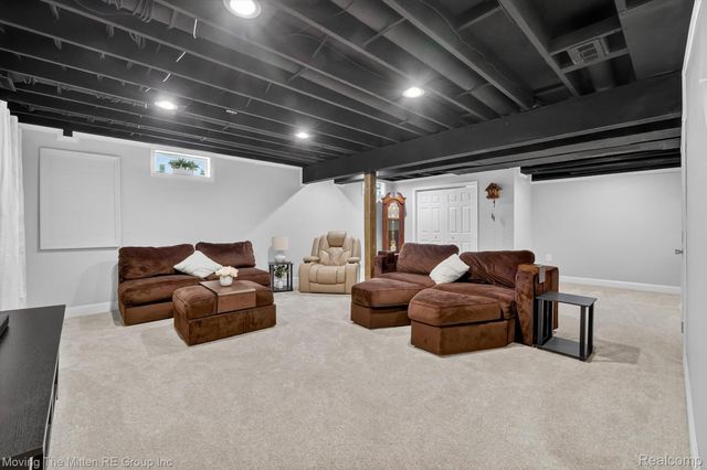 10129 Walnut Shores Drive, Tyrone Township, MI 48430