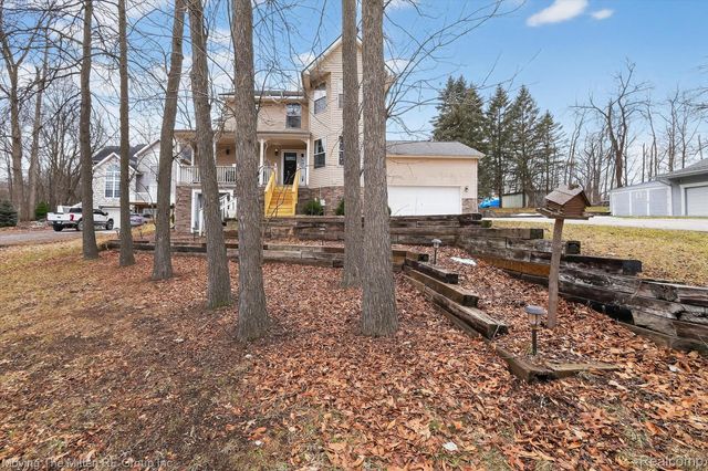 10129 Walnut Shores Drive, Tyrone Township, MI 48430