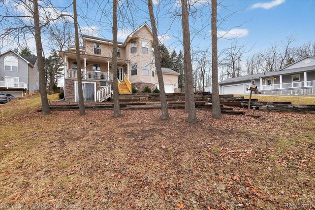 10129 Walnut Shores Drive, Tyrone Township, MI 48430