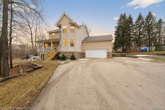 10129 Walnut Shores Drive, Tyrone Township, MI 48430
