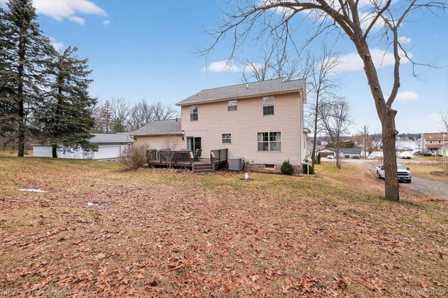 10129 Walnut Shores Drive, Tyrone Township, MI 48430