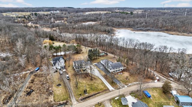 10129 Walnut Shores Drive, Tyrone Township, MI 48430