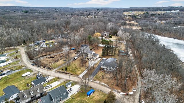 10129 Walnut Shores Drive, Tyrone Township, MI 48430