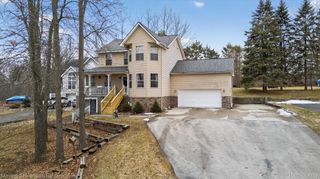 10129 Walnut Shores Drive, Tyrone Township, MI 48430