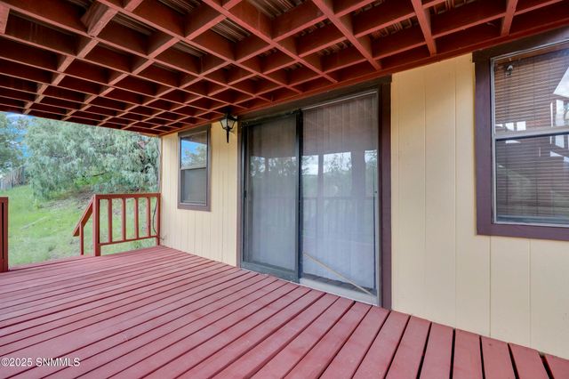 31 Mulberry Drive, Lake Roberts, NM 88061