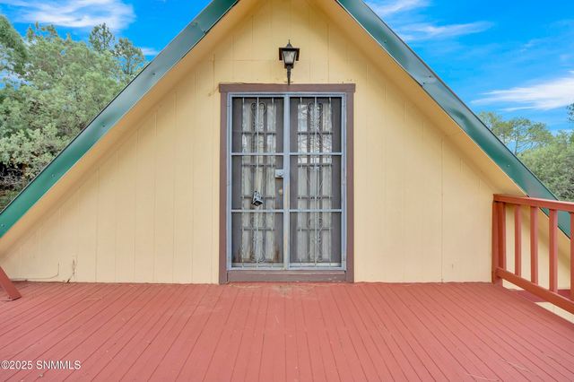 31 Mulberry Drive, Lake Roberts, NM 88061