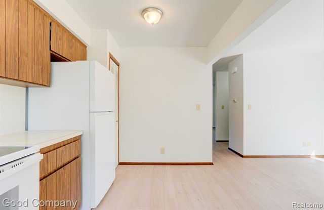87 Forthton Drive, Troy, MI 48084