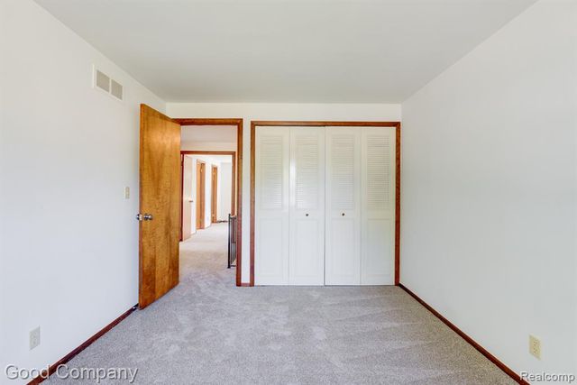 87 Forthton Drive, Troy, MI 48084