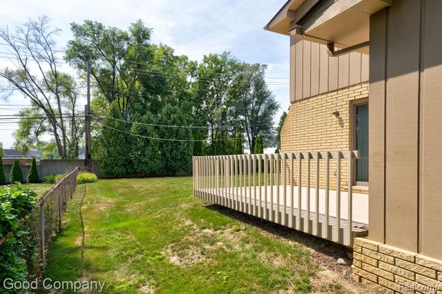 87 Forthton Drive, Troy, MI 48084