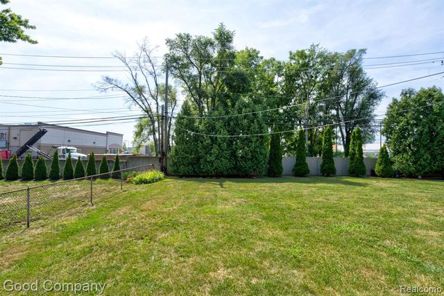 87 Forthton Drive, Troy, MI 48084