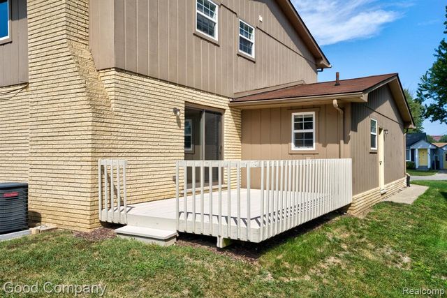 87 Forthton Drive, Troy, MI 48084