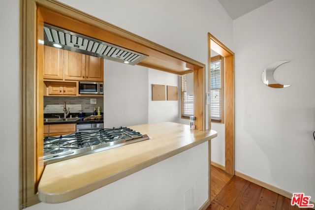 3121 W 3rd Street, Los Angeles, CA 90020