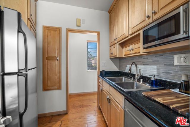 3121 W 3rd Street, Los Angeles, CA 90020