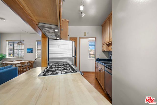 3121 W 3rd Street, Los Angeles, CA 90020