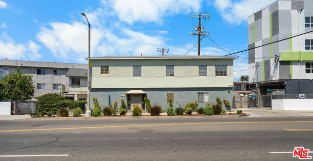 3121 W 3rd Street, Los Angeles, CA 90020