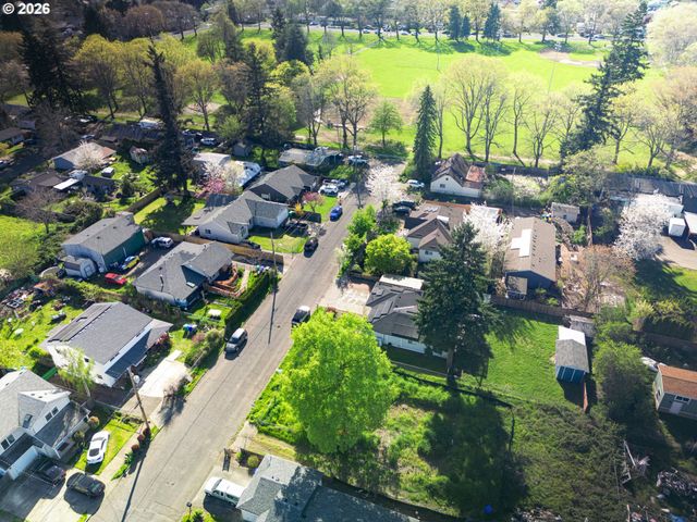 10257 Se RAYMOND St, Portland, OR 97266