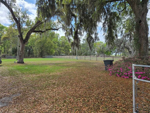 2327 CR 528, Sumterville, FL 33585