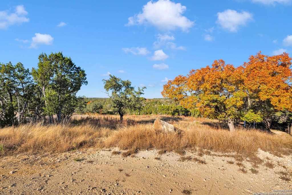 204 WALDEN POND, Bandera, TX 78003