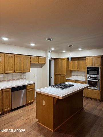 634 Boulder Circle, Dayton, NV 89403