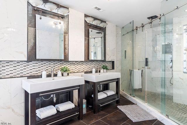 9566 8th Bay ST, Norfolk, VA 23518