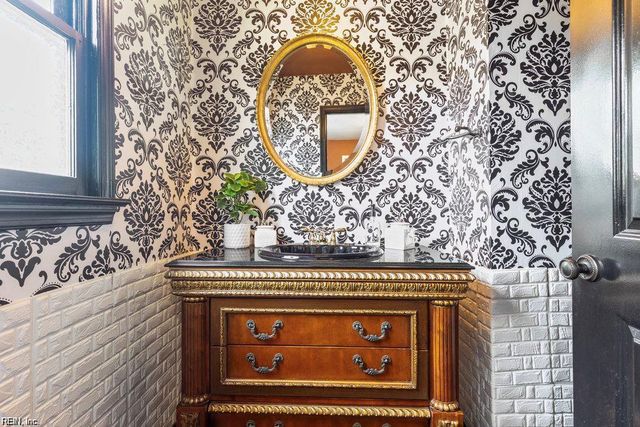 9566 8th Bay ST, Norfolk, VA 23518