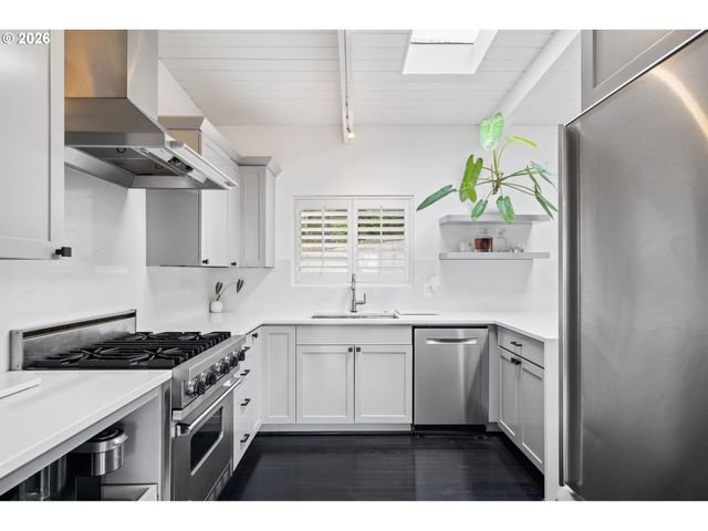 3065 Nw Rio Vista Ter, Portland, OR 97210