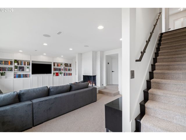 3065 Nw Rio Vista Ter, Portland, OR 97210