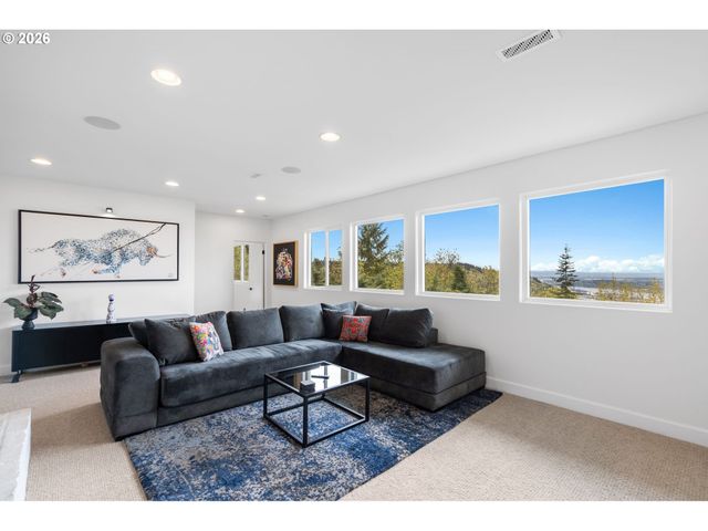 3065 Nw Rio Vista Ter, Portland, OR 97210