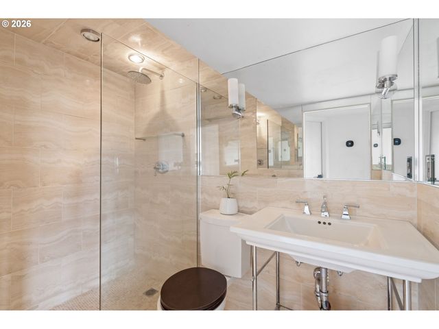 3065 Nw Rio Vista Ter, Portland, OR 97210